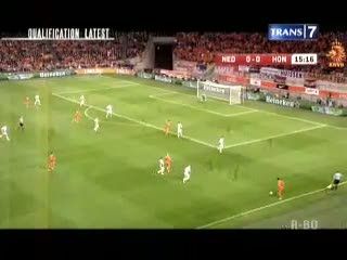 Van Persie Hat-trick, Belanda Gulung Hongaria 8-1
