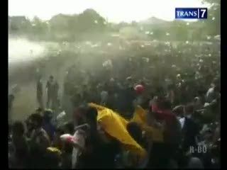 Konser Dangdut, Preman dan Organisasi Pencak Silat Bentrok