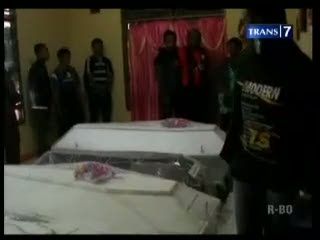 Mobil Terjun ke Sungai, 7 Orang Tewas