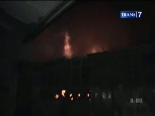 Belasan Rumah di Kebayoran Baru Terbakar