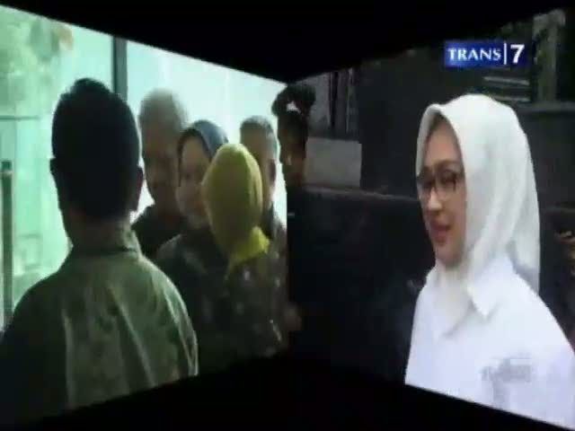 Citra Sederhana Keluarga Ratu Atut