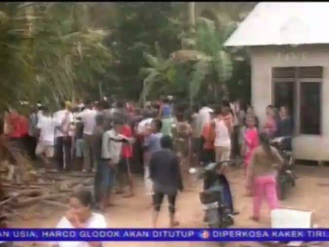 Buaya Empat Meter Ditangkap Warga
