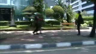 Bangku Nyaman di Jalan Sudirman