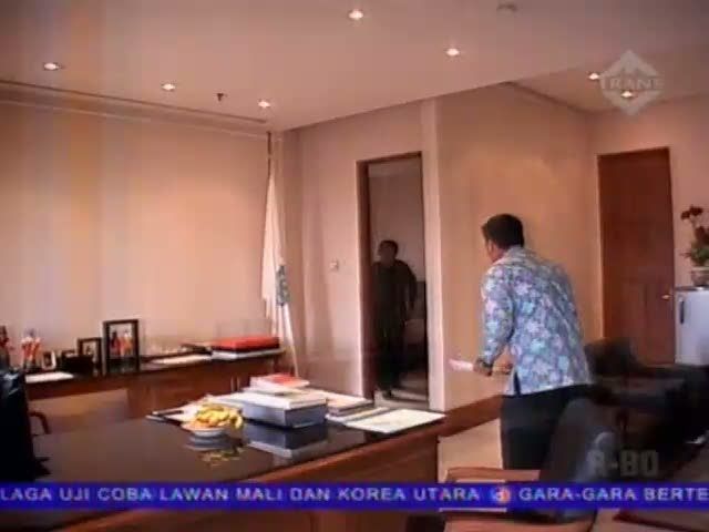 Ahok Terima Bung Hatta Anti Corruption Award