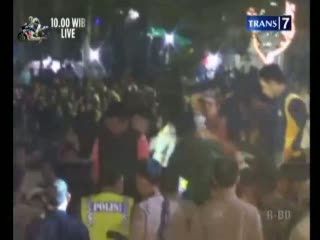 Konser Band Ibukota, Sejumlah Warga Pingsan