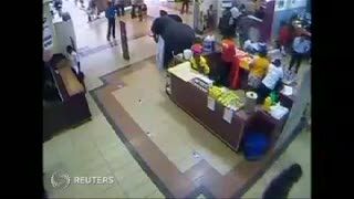 Teroris Serang Mal Terekam Kamera