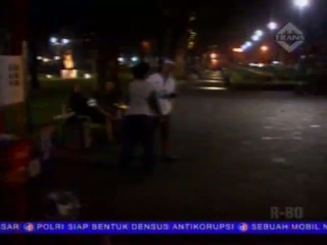 Model Bangku Taman Akan Diganti