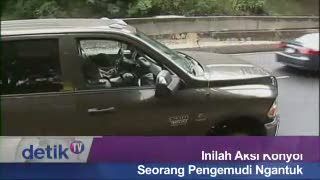 Inilah Aksi Konyol Seorang Pengemudi Ngantuk