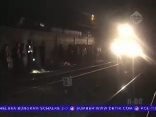 Naas! Asyik Pacaran, Pasangan Pelajar Tewas Tersambar KA