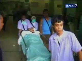 Penyanyi Band Disiram Air Keras