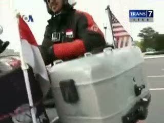 Taklukan Dunia Seorang Diri dengan Motor Gede