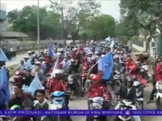 Gelar Sweeping, Ribuan Buruh Demo Tuntut UMR Rp. 3,7 Juta
