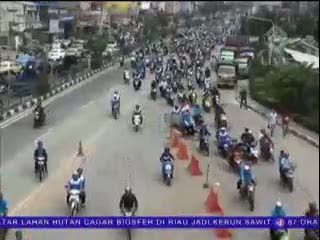 Buruh Paksa Karyawan Mal Ikut Demo