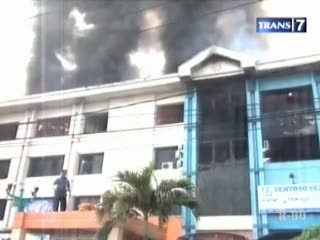 Ruko Terbakar, Pemilik Histeris