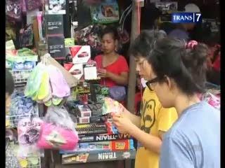 Pedagang Pasar Gembrong Kembali ke Jalanan