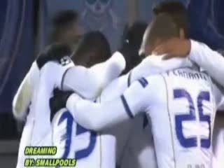 Porto Tertahan di Kandang Zenit