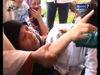 Istri Satpam Korban Penembakan: Boleh Gak Tembak Tuh Orang yang Nembak?