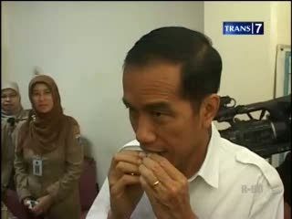 Tabiat Telat Pelayan Warga