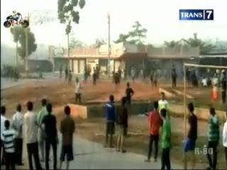 Tawuran Antar Kampung, Warga Saling Serang