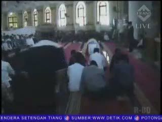 Ical Hadiri Pemakaman Himat Tomet di Serang