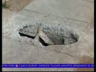 Banyak Trotoar Dibiarkan Rusak, Kenyamanan Pejalan Kaki Terabaikan