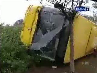 Selain Filipina, Topan Haiyan Juga Landa Cina dan Vietnam