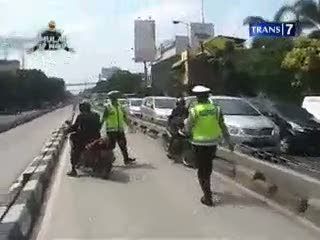 Menanti Buah Manis Sterilisasi Jalur Transjakarta