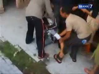 Tergesa Gesa Berangkat Kerja, Tewas Terlindas