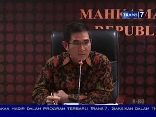 Tertatih Memulihkan Wibawa MK