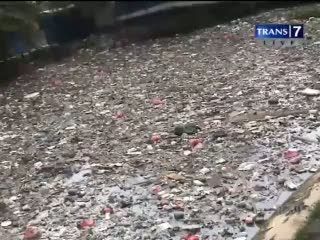 Hujan Datang Sampah Kian Menumpuk