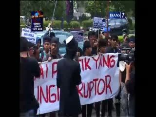 Kursi Gubernur Banten Terus Digoyang