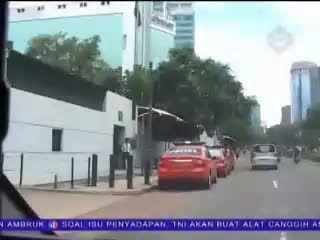 Klakson 3 Kali Depan Kedubes Australia