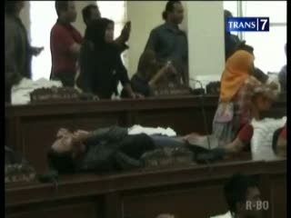 Mahasiswa Terlibat Keributan di DPRD