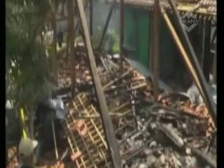 Dinilai Tanamkam Aliran Sesat, Ponpes Dibakar