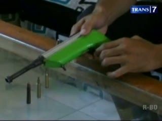 Ditampar, Siswa Todong Gurunya dengan Pistol