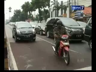Hari Kedua, Masih Banyak Penerobos Busway