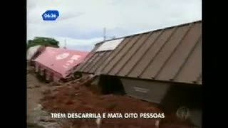 Keluar Lintasan, Kereta Tabrak Rumah Warga