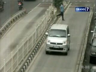 Denda Diterapkan, Jalur TransJ Masih Belum Steril