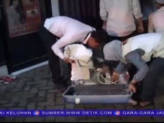 Penggeledahan Ruko Milik Muhtar Effendi oleh KPK