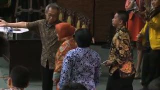 Diancam Dibunuh, Wali Kota Surabaya Cuma Ketawa Saja