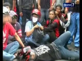 Unjuk Rasa Buruh Dibubarkan Paksa