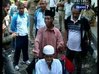 Walang, Si Pengemis Tajir, Pulang Kampung