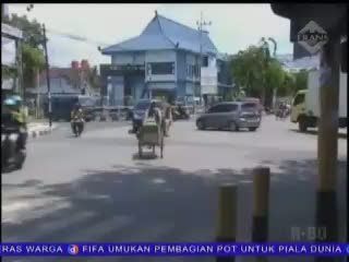 Warga Depresi Berada di Tengah Jalan