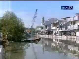 Ditambal, Warga Masih Khawatir Tanggul Jebol