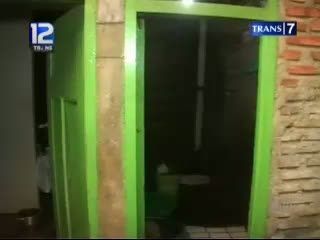 Keluarga Bayi Tewas Dibanting, Mengungsi