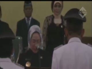Atut Lantik Adik Tirinya Menjadi Walikota Serang Untuk Kedua Kali