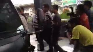 Murung dan Berkaca-kaca Saat Diperiksa KPK, Ada Apa Angie?