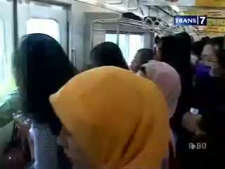 Gerbong Wanita Minim Alat Evakuasi
