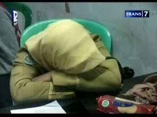 Tertangkap Mengutil, Guru SMP Menangis