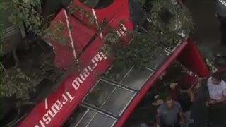 Bus Terjun dari Jalan Layang, 21 Tewas